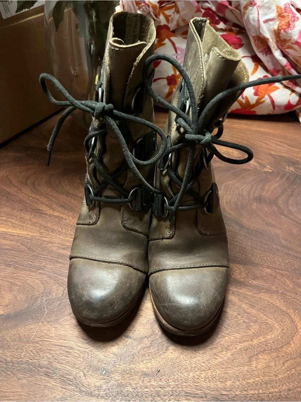 Sorel Women's Joan of Arctic Wedge Mid boots
